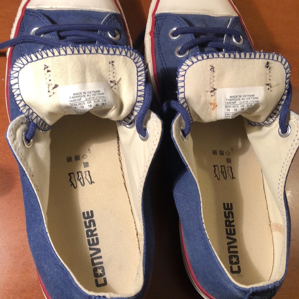 SOLD -CONVERSE CHUCK TAYLORS ALL STARS (MS-13) - Picture 5 of 8